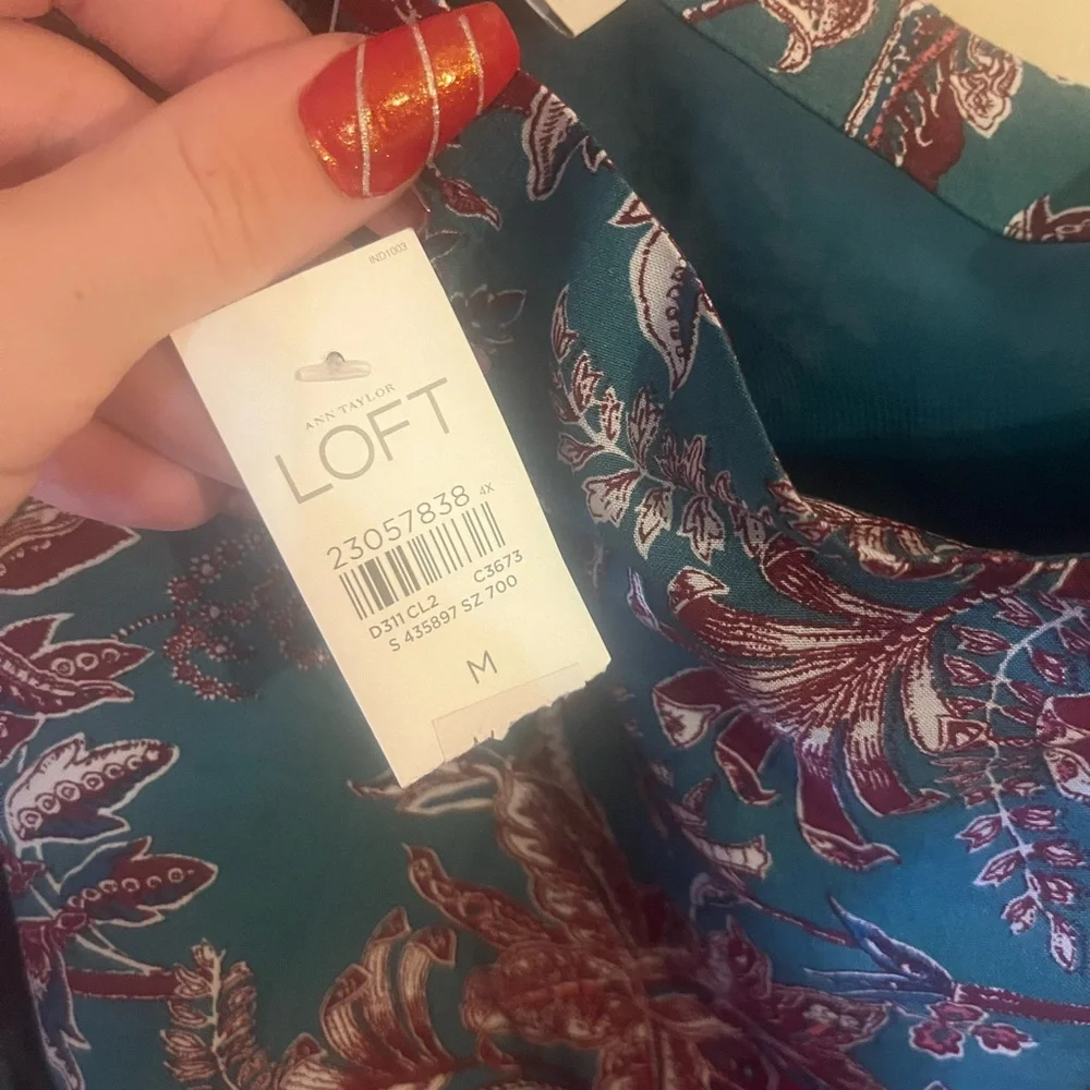NWT Ann Taylor LOFT Pleated Shoulder Iris One Shoulder SIZE M - Picture 9 of 9